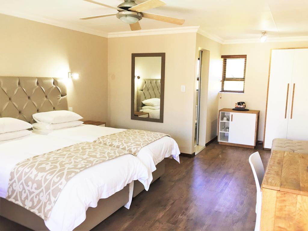 Loerie Guest Lodge George Bagian luar foto