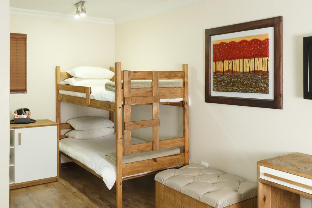 Loerie Guest Lodge George Bagian luar foto