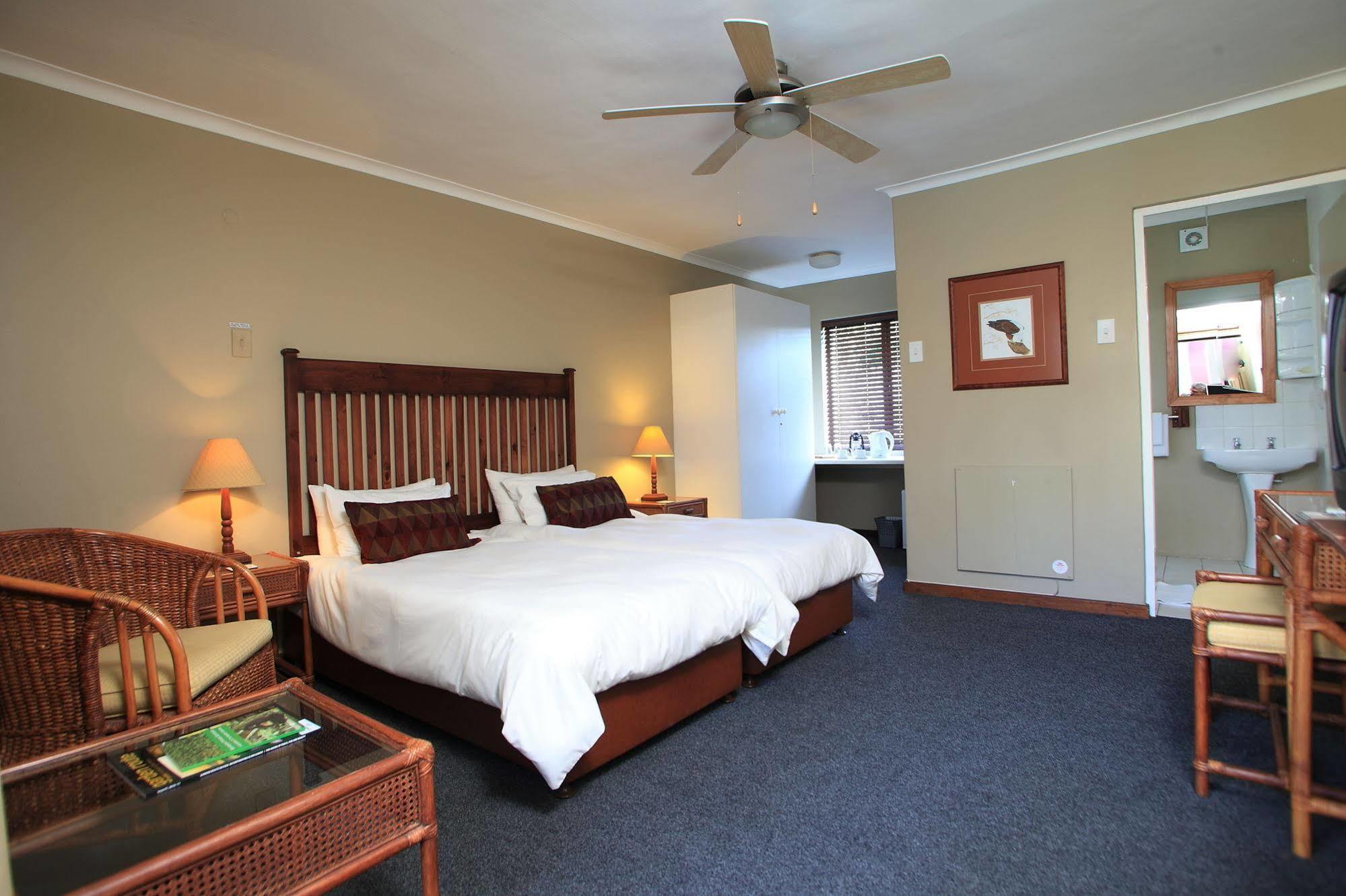 Loerie Guest Lodge George Bagian luar foto